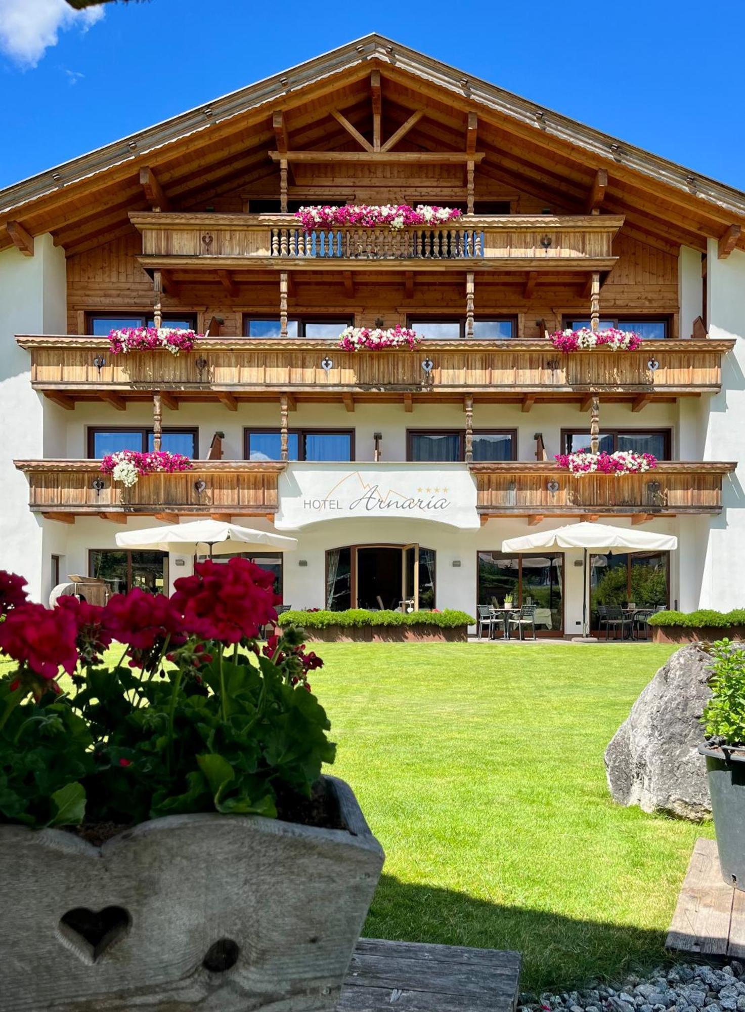 Hotel Arnaria Ortisei Exterior photo